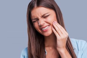 تفاوت درد دندان و حساسیت دندانی چیست؟