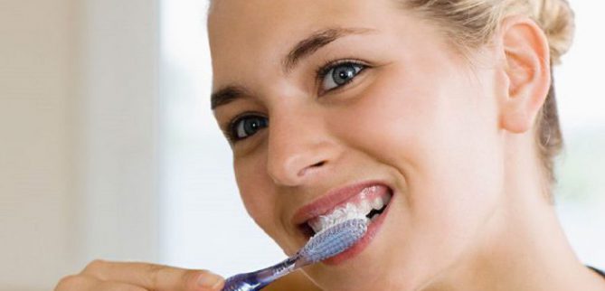 خمیر دندان مناسب دندان های کامپوزیت و لمینت